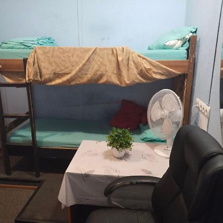 Ararat-Teatralnaya Hostel キエフ エクステリア 写真