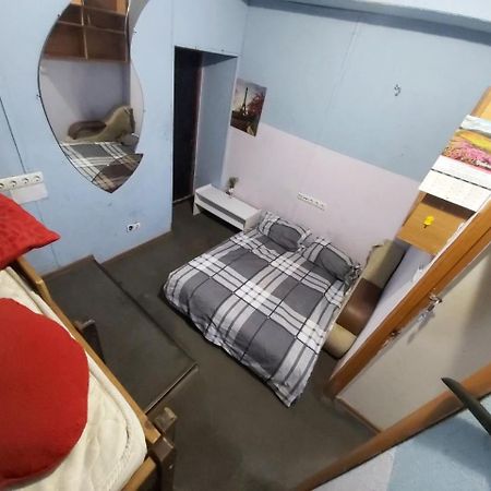Ararat-Teatralnaya Hostel キエフ エクステリア 写真
