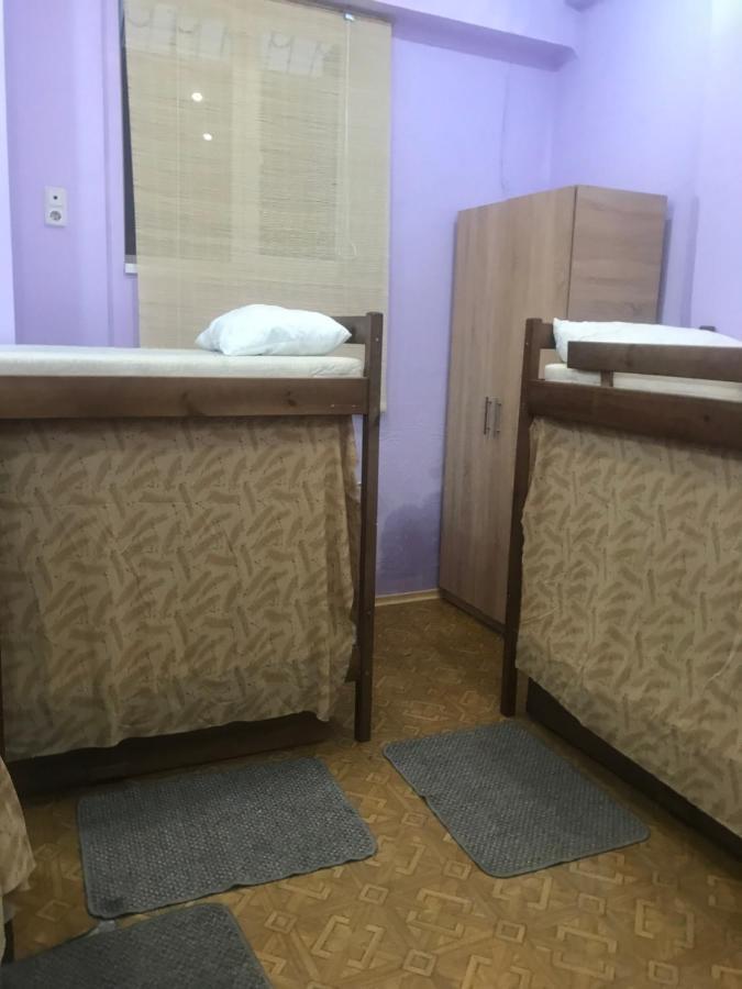 Ararat-Teatralnaya Hostel キエフ エクステリア 写真