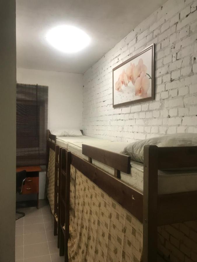 Ararat-Teatralnaya Hostel キエフ エクステリア 写真