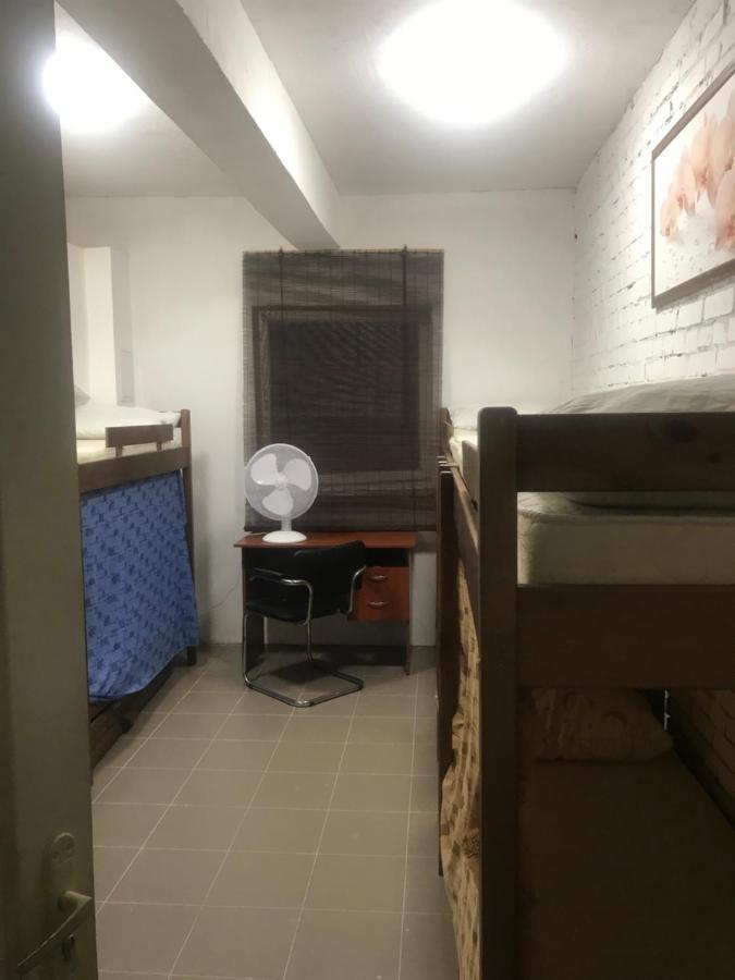 Ararat-Teatralnaya Hostel キエフ エクステリア 写真