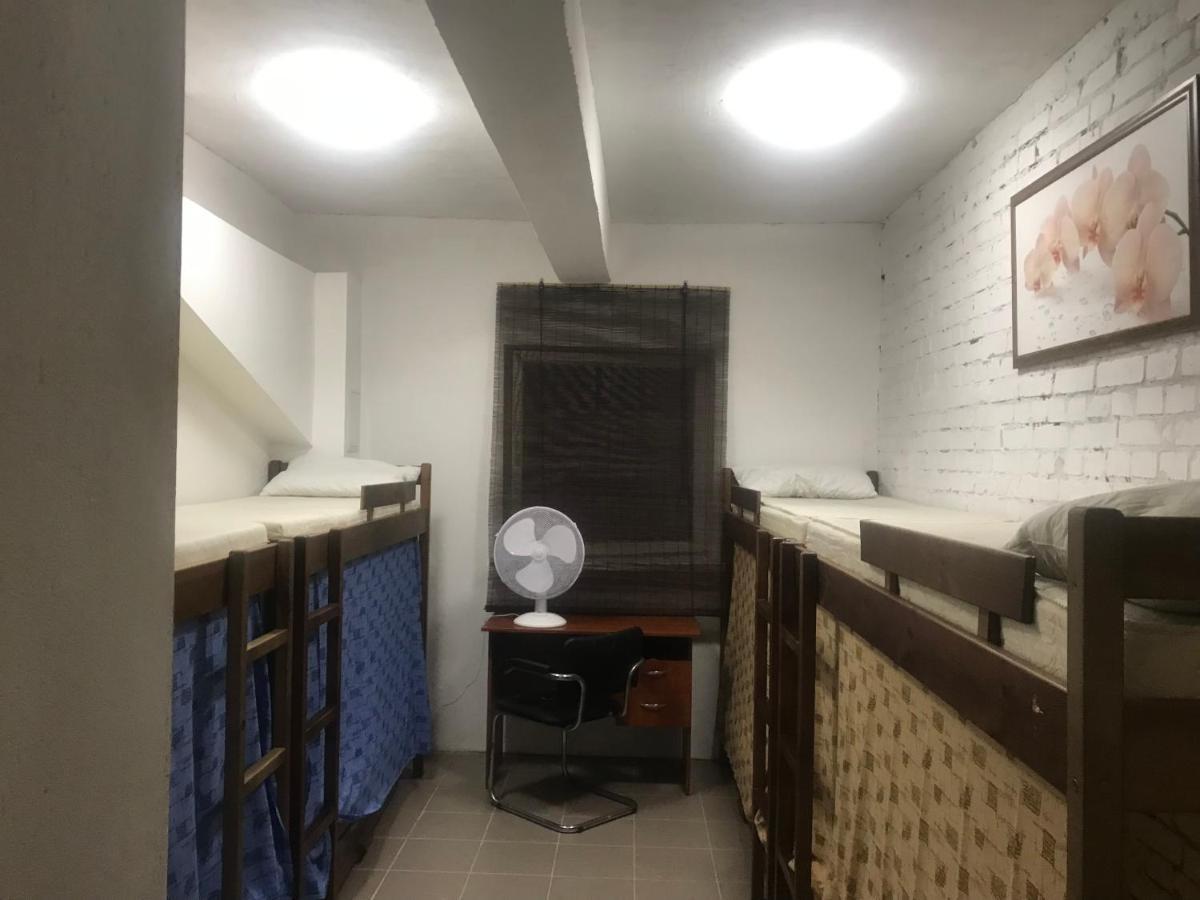 Ararat-Teatralnaya Hostel キエフ エクステリア 写真