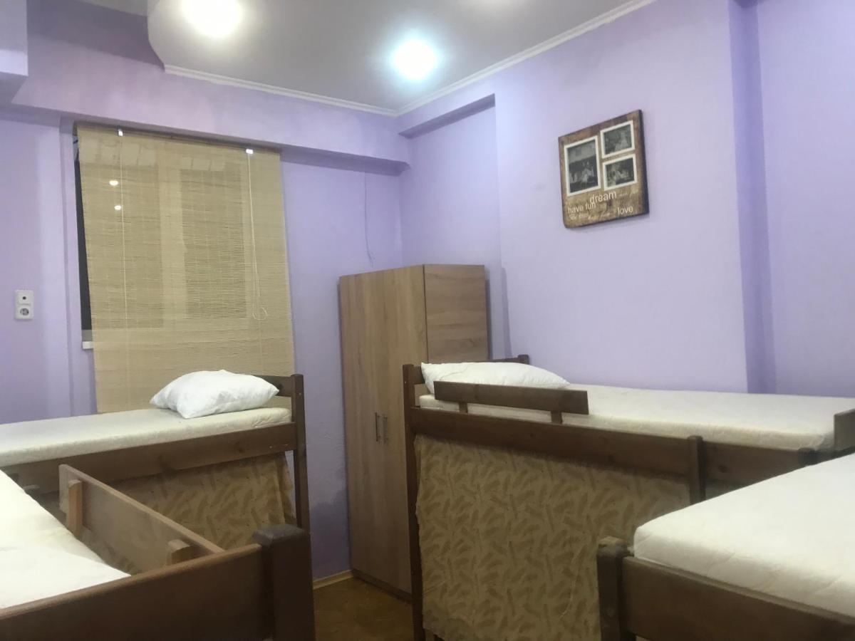 Ararat-Teatralnaya Hostel キエフ エクステリア 写真