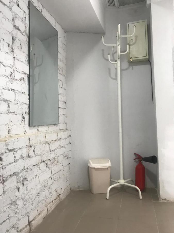 Ararat-Teatralnaya Hostel キエフ エクステリア 写真