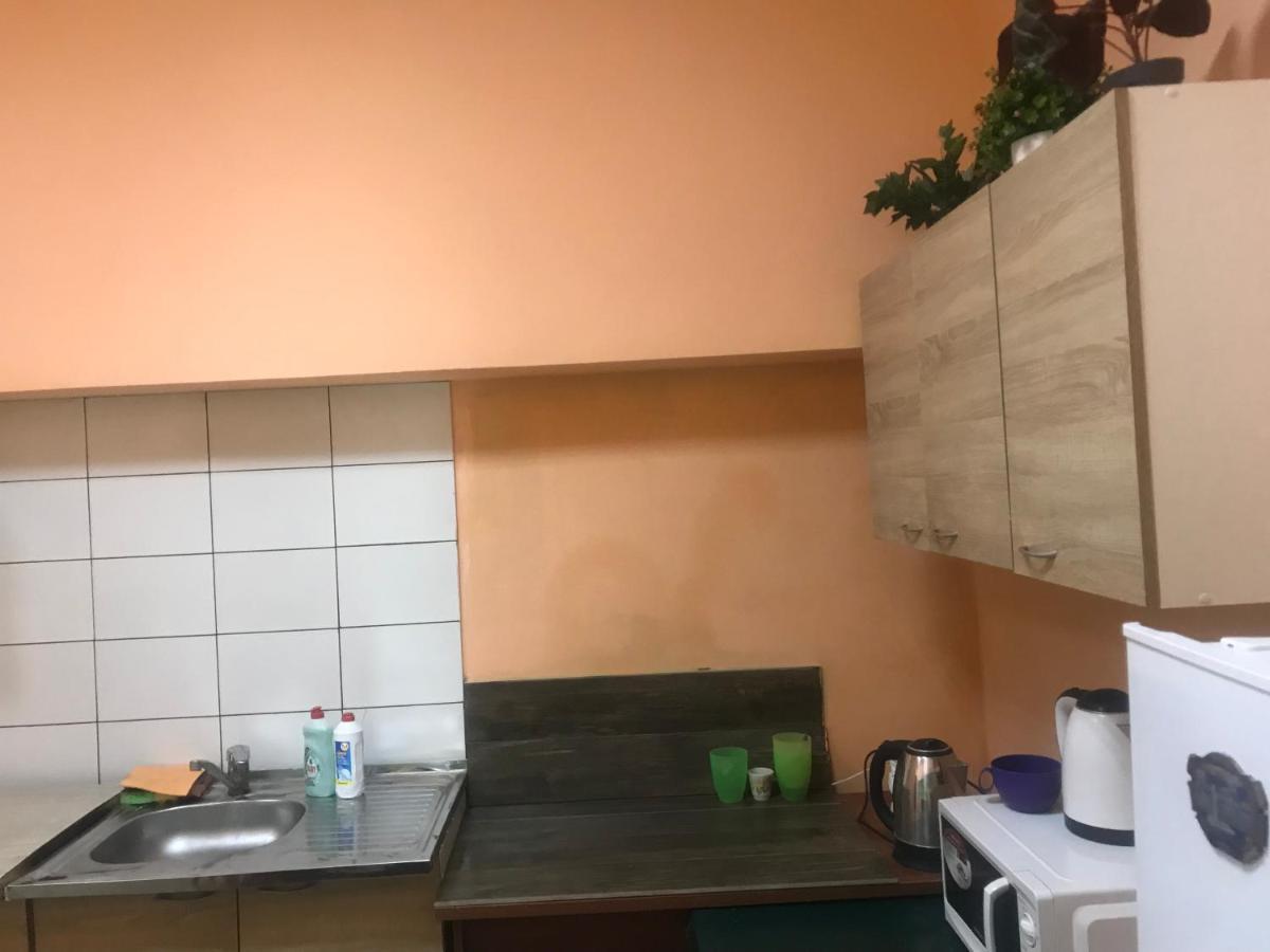 Ararat-Teatralnaya Hostel キエフ エクステリア 写真