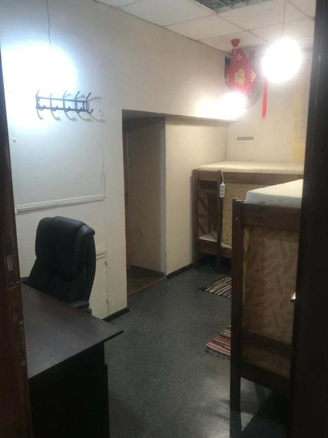 Ararat-Teatralnaya Hostel キエフ エクステリア 写真